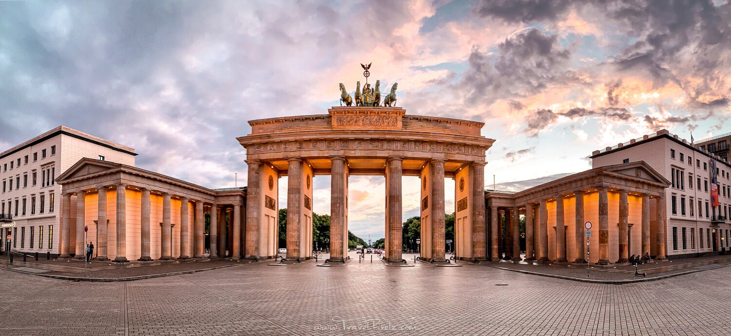 Photographing+Brandenburg+Gate_0344